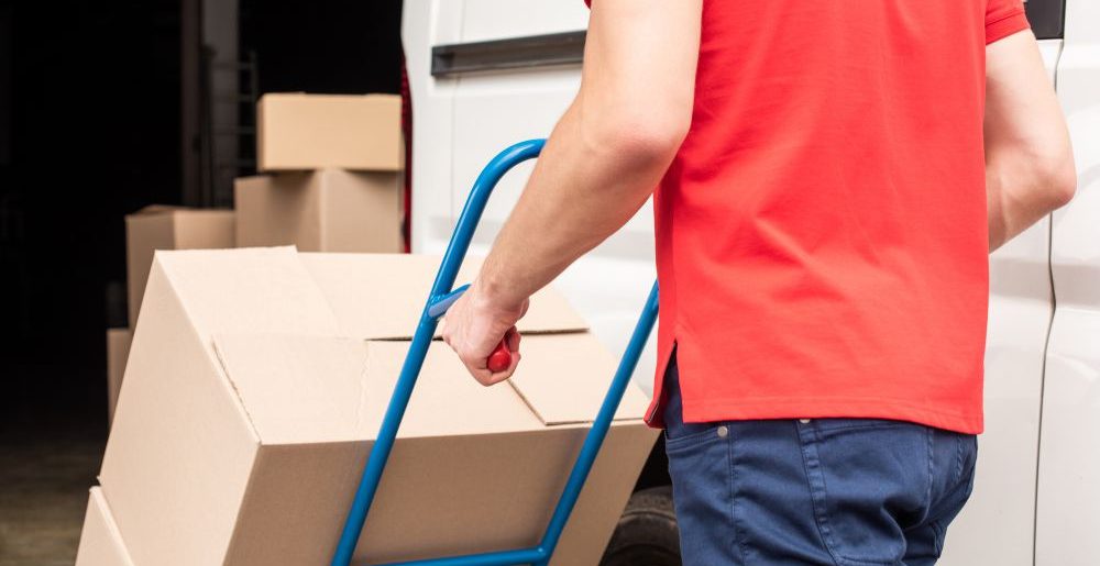 Correios ou transportadora para o e-commerce: o que é melhor?
